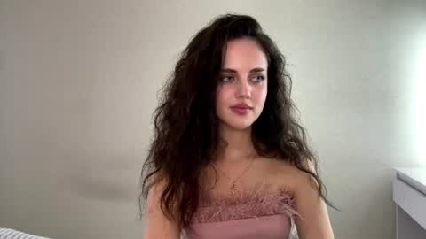 Mia online show from June 15, 2026, 3:47 pm