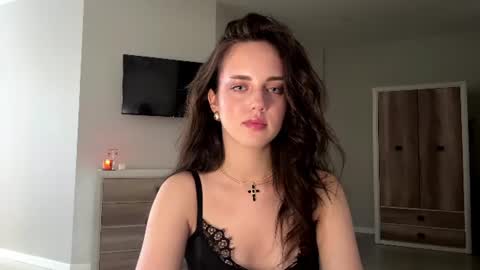 Mia online show from June 20, 2026, 3:15 pm