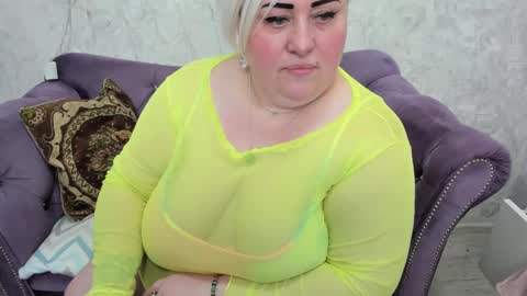 fashiona online show from February 27, 2025, 6:50 am