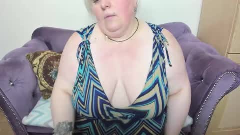 fashiona online show from October 8, 2025, 8:17 pm