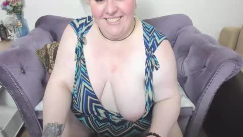 fashiona online show from March 13, 2026, 9:43 pm