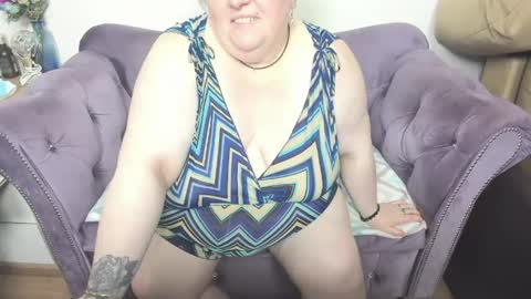 Snapshot of fashiona chatting on June 6, 2026, 11:31 pm fashiona online show from June 6, 2026, 11:31 pm