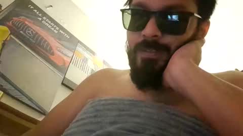 fasrocky online show from October 16, 2025, 11:28 pm