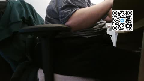 Snapshot of fat_bubble chatting on April 19, 2026, 5:01 pm Fat Bernd online show from April 19, 2026, 5:01 pm