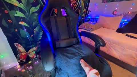 Sarah online show from March 5, 2025, 4:24 am