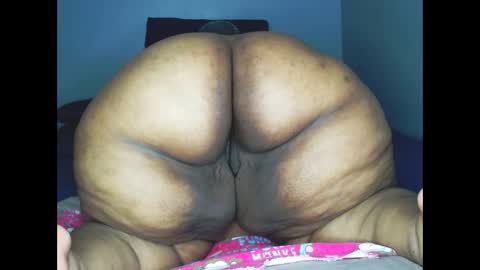 fatafricanqueen online show from March 27, 2026, 9:14 pm