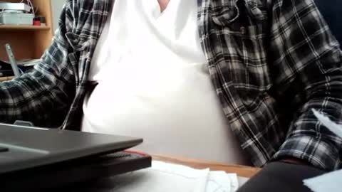 Snapshot of fatbellyitalian3 chatting on November 18, 2025, 2:32 pm fatbellyitalian3 online show from November 18, 2025, 2:32 pm