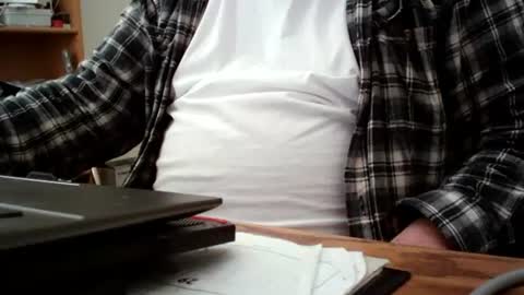 Snapshot of fatbellyitalian3 chatting on November 23, 2025, 1:33 pm fatbellyitalian3 online show from November 23, 2025, 1:33 pm