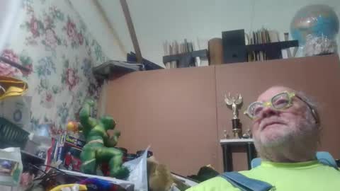 Fred. online show from May 17, 2026, 9:22 pm