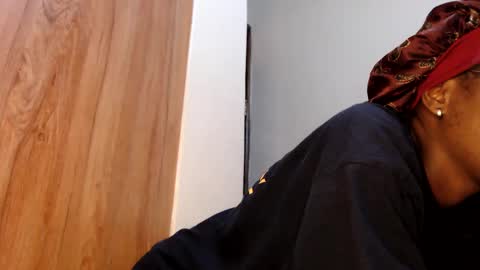 Snapshot of fatpussy_ebony chatting on February 25, 2025, 6:14 am lexie online show from February 25, 2025, 6:14 am