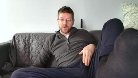 Snapshot of fattenmenow chatting on December 14, 2024, 12:44 pm fattenmenow online show from December 14, 2024, 12:44 pm