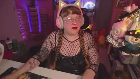 FatVeronica online show from June 18, 2026, 2:23 am