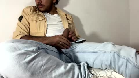 favid95 online show from December 3, 2024, 2:03 am