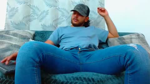 favid95 online show from September 23, 2025, 1:14 pm