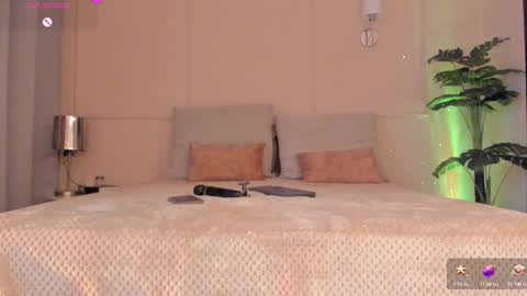 Snapshot of fay_miller2 chatting on September 26, 2025, 10:47 pm welcome to my world  online show from September 26, 2025, 10:47 pm