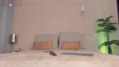 Snapshot of fay_miller2 chatting on October 2, 2025, 12:17 am welcome to my world  online show from October 2, 2025, 12:17 am