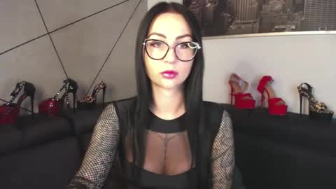 Faye online show from September 22, 2025, 6:37 am