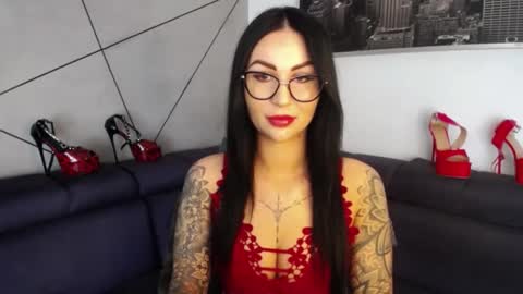 Faye online show from September 29, 2025, 2:55 pm