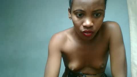 fayence09 online show from September 9, 2025, 9:36 pm