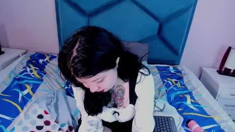 Fayevalentiine online show from December 26, 2024, 6:33 pm