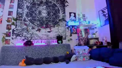 Snapshot of fearlessdiva_x chatting on July 13, 2026, 2:47 am Diva online show from July 13, 2026, 2:47 am