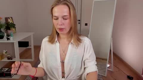 Daniela online show from October 5, 2025, 6:45 am