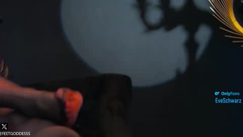 feetgoddesss online show from January 12, 2025, 10:34 am