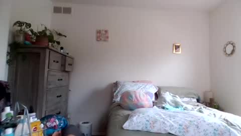 Snapshot of feetnymph chatting on June 12, 2026, 3:44 pm Soley online show from June 12, 2026, 3:44 pm