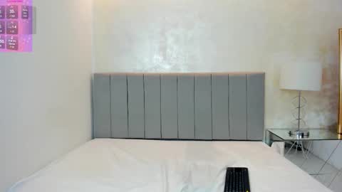 Snapshot of felicia_whitee chatting on September 12, 2025, 1:44 pm felicia_whitee online show from September 12, 2025, 1:44 pm