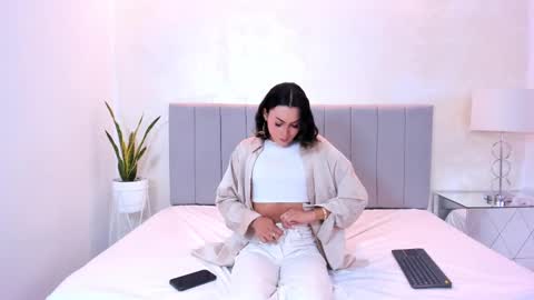 Snapshot of felicia_whitee chatting on September 16, 2025, 2:29 pm felicia_whitee online show from September 16, 2025, 2:29 pm