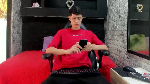 felipe fiire online show from May 11, 2026, 2:12 pm