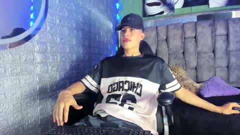 felipe fiire online show from May 25, 2026, 8:15 pm