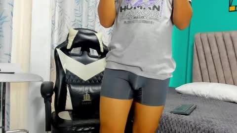 Snapshot of felipehot_gonzales chatting on September 29, 2025, 12:43 pm felipehot_gonzales online show from September 29, 2025, 12:43 pm