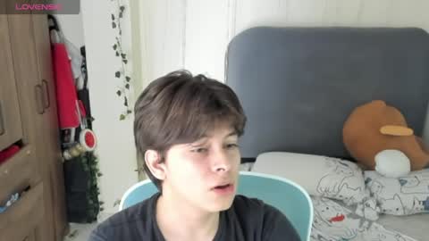 Snapshot of felix_leex chatting on June 5, 2026, 7:08 pm Felix leex online show from June 5, 2026, 7:08 pm