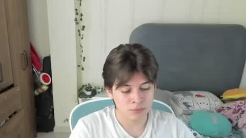 Snapshot of felix_leex chatting on July 22, 2026, 7:49 pm Felix leex online show from July 22, 2026, 7:49 pm