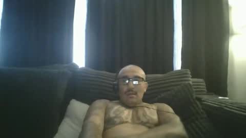 Snapshot of felixrlarios25 chatting on June 5, 2026, 5:07 pm felixrlarios25 online show from June 5, 2026, 5:07 pm