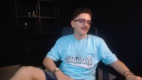 Snapshot of felixstark chatting on June 11, 2026, 4:43 am FelixStark online show from June 11, 2026, 4:43 am