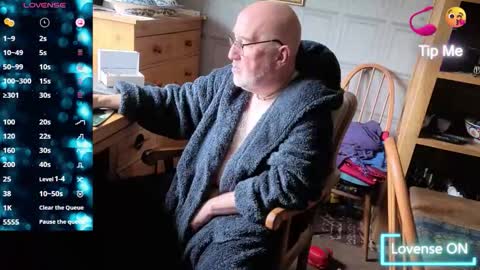 Adam online show from October 8, 2025, 8:01 am