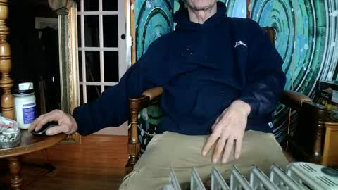 Snapshot of fellatioauto chatting on January 19, 2025, 3:18 am hungnsexy online show from January 19, 2025, 3:18 am