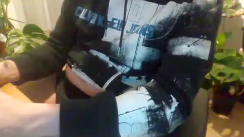 Snapshot of fem_alice_louis_dom chatting on October 19, 2025, 1:17 am fem_alice_louis_dom online show from October 19, 2025, 1:17 am