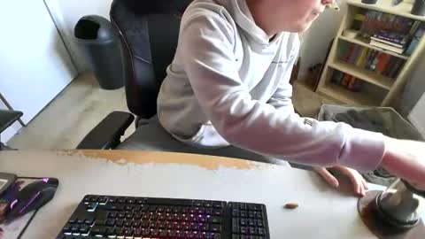 Snapshot of fem_alice_louis_dom chatting on March 1, 2026, 8:05 am fem_alice_louis_dom online show from March 1, 2026, 8:05 am