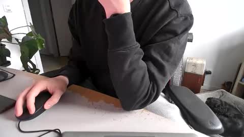 Snapshot of fem_alice_louis_dom chatting on April 2, 2026, 6:55 am fem_alice_louis_dom online show from April 2, 2026, 6:55 am