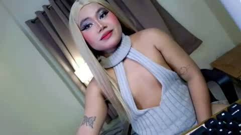 Snapshot of femboy_veronica chatting on June 16, 2026, 1:03 pm femboy_veronica online show from June 16, 2026, 1:03 pm
