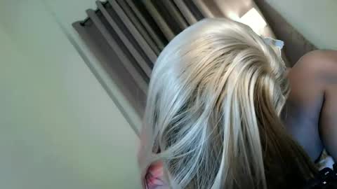 Snapshot of femboy_veronica chatting on June 21, 2026, 7:55 am femboy_veronica online show from June 21, 2026, 7:55 am