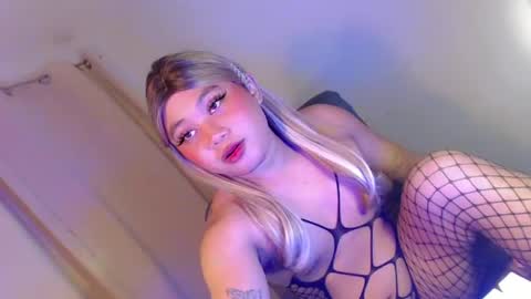 Snapshot of femboy_veronica chatting on June 25, 2026, 9:19 pm femboy_veronica online show from June 25, 2026, 9:19 pm