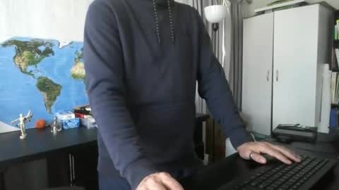 femdomsubby online show from December 4, 2024, 10:41 pm