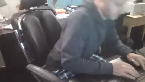 femdomsubby online show from April 19, 2026, 8:57 am