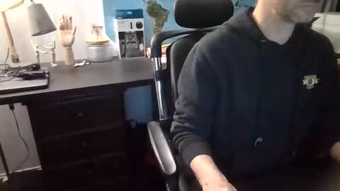 Snapshot of femdomsubby chatting on June 8, 2026, 8:04 am femdomsubby online show from June 8, 2026, 8:04 am