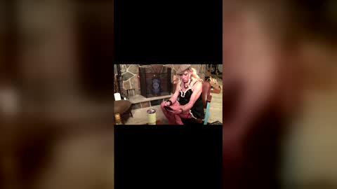 Nicole online show from December 1, 2025, 1:21 am