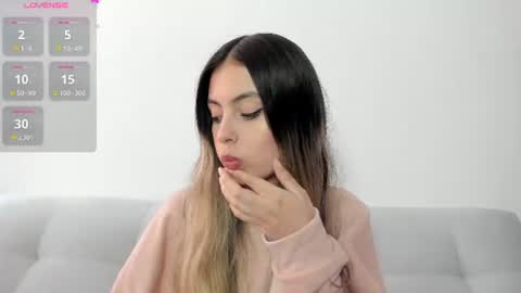 fernanda  online show from June 24, 2026, 4:28 pm